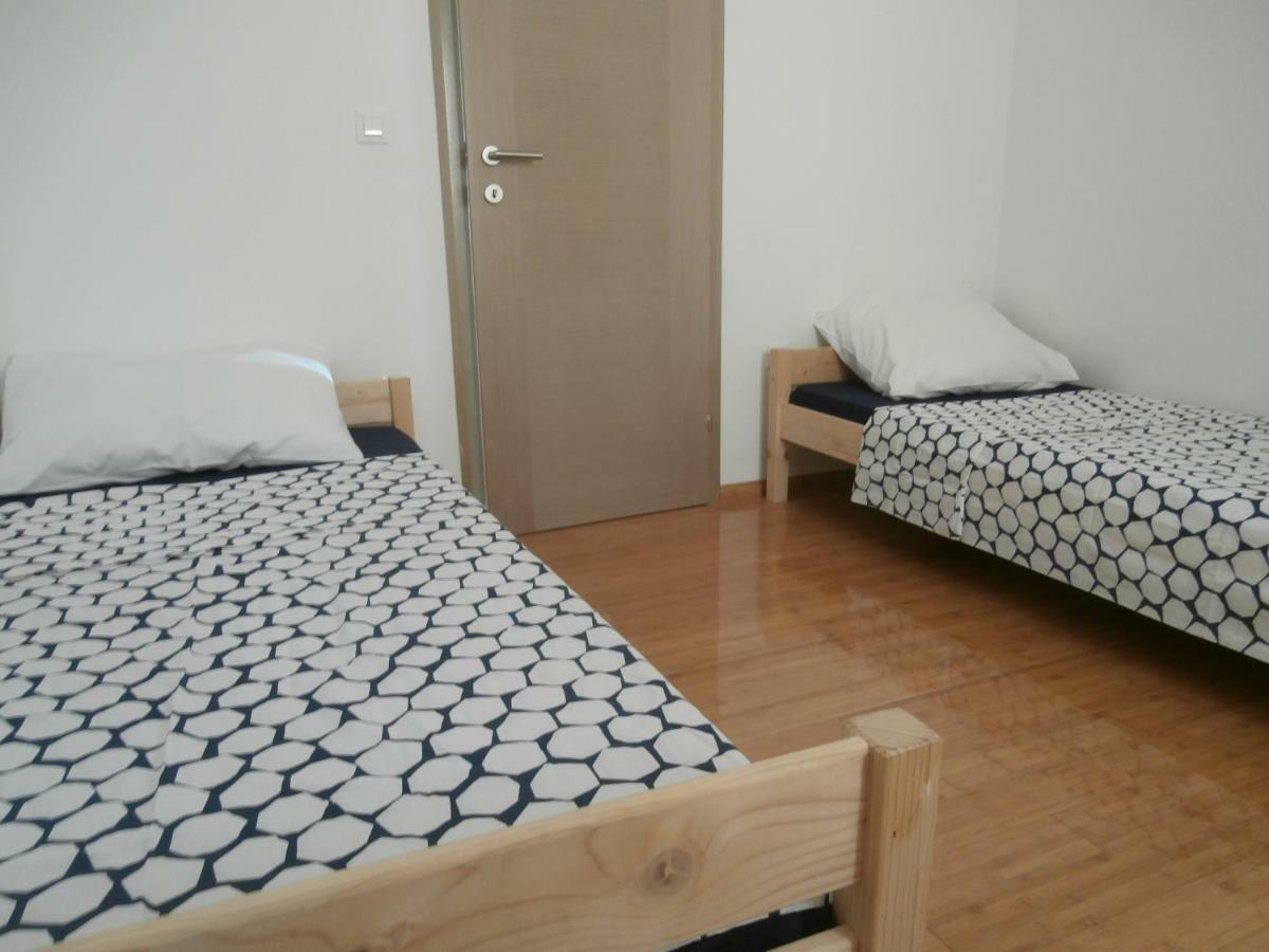 Apartmani Kali Exterior photo